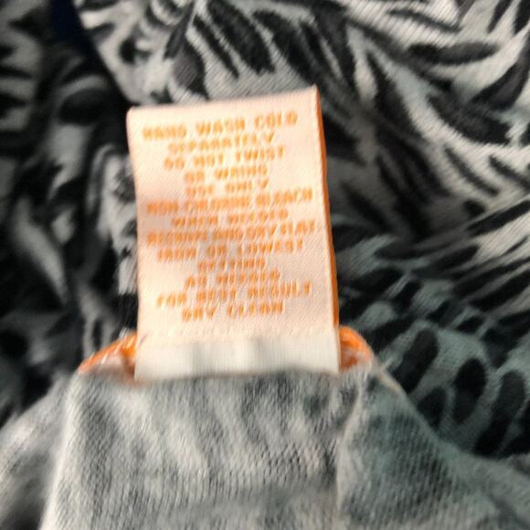 Sweet RomeovAnimal Print Sweater Size Small - Picture 10 of 10